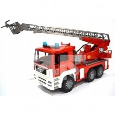 Žaislas Bruder MAN gaisrinė su kopėčiomis, vandens pompa bei švyturėliais 02771