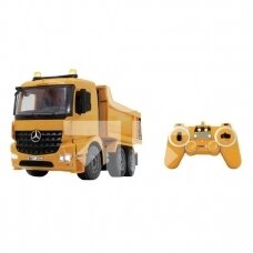 The toy Jamara Mercedes Arocs truck is controlled by the JA404940 remote control