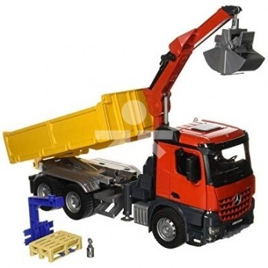 Toy Bruder Truck MB AROCS WITH CRANE, GRIPPER AND 2 PALLETS 03651 2